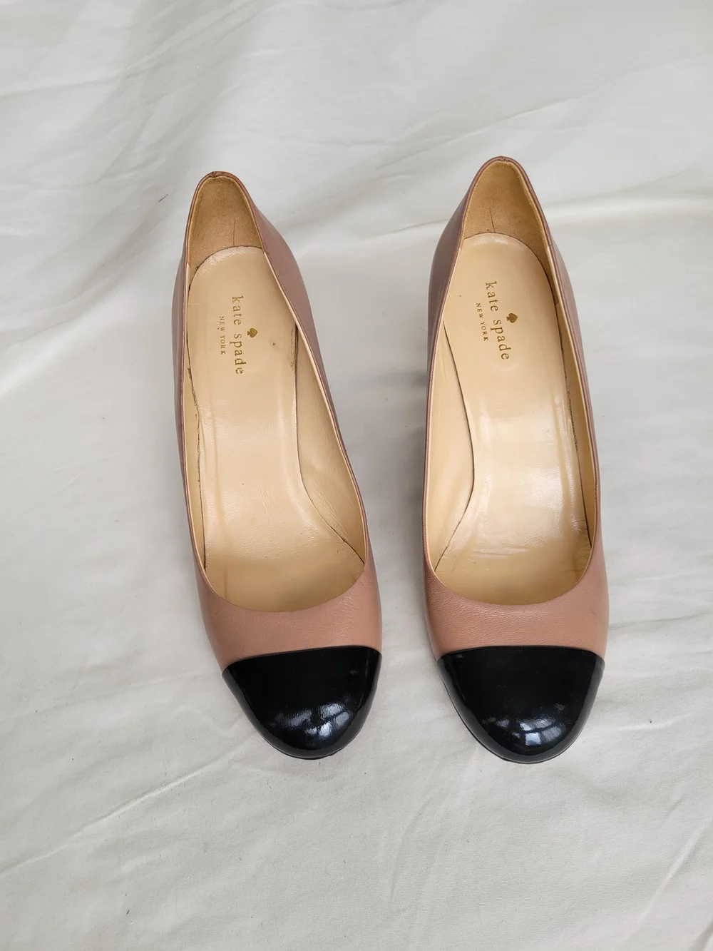 ✨ Elegant Kate Spade Wedge Beige/ Black Cap-Toe Pumps — Made in Italy ✨